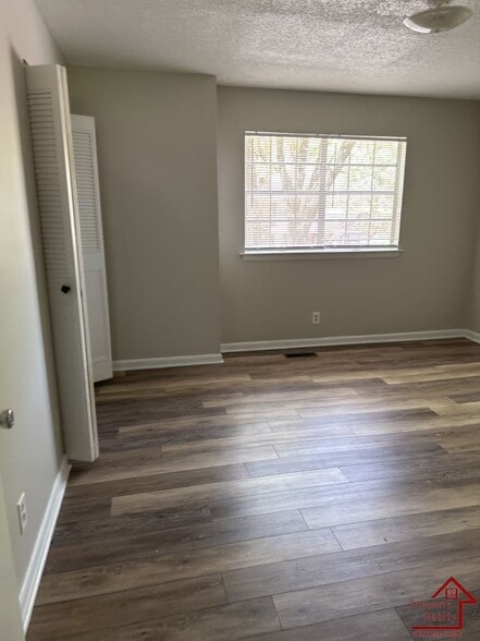 Building Photo - 4142 Willard Dr