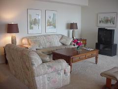 Building Photo - 2BR/2BA Condo on the Gulf in MacArthur Beach
