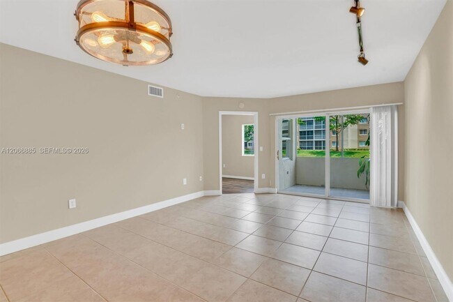 Building Photo - 9537 Weldon Cir