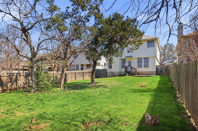 Building Photo - 14704 Yora Dr