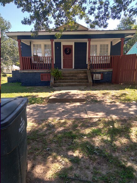 Building Photo - 416 Howell St