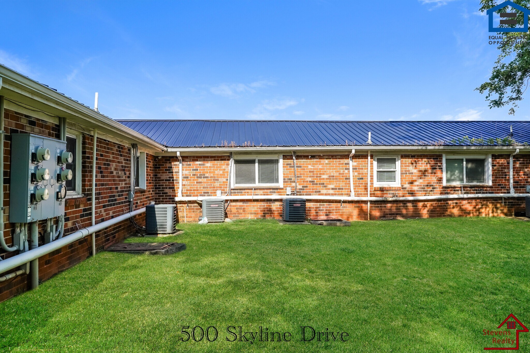 Building Photo - 500 Skyline Dr