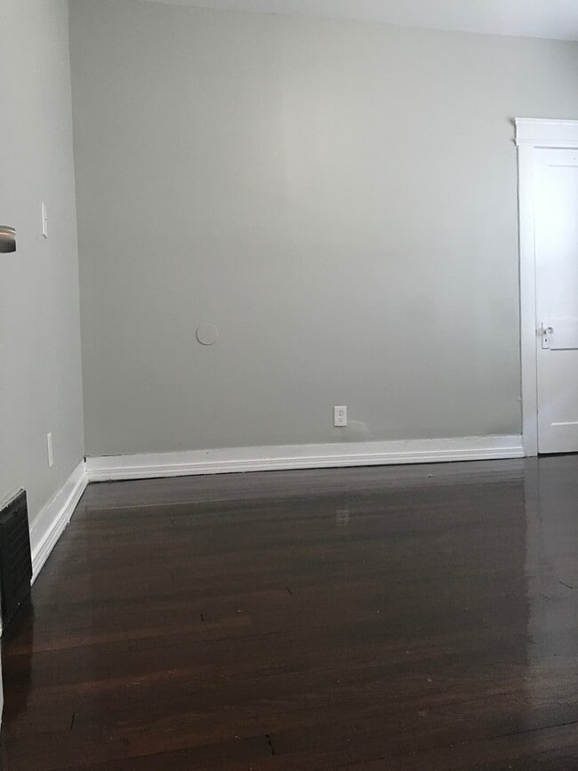 Building Photo - 211-211 Blake St