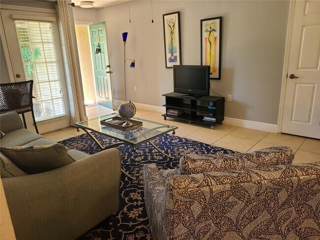 Building Photo - 8932 Manor Loop