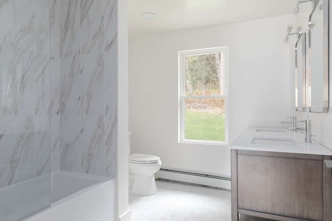 Building Photo - 13 Brenner Rd