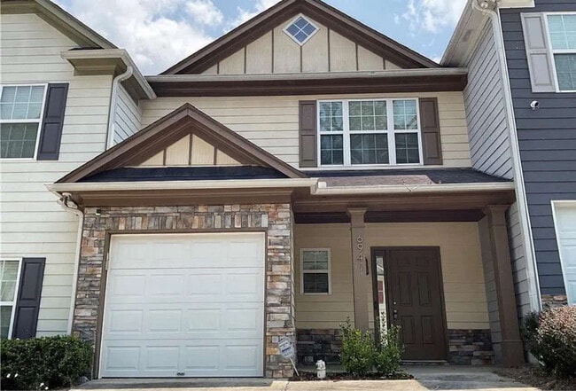 Building Photo - 6940 Rogers Point