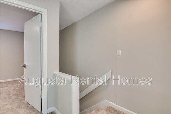 Building Photo - 164 Chalet North CT