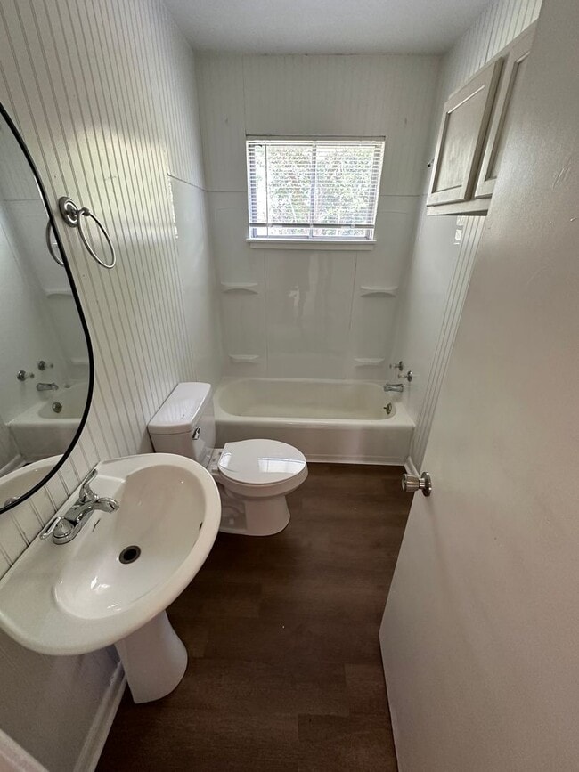 Building Photo - Home for rent