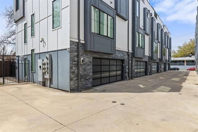 Building Photo - 4522 Deere St