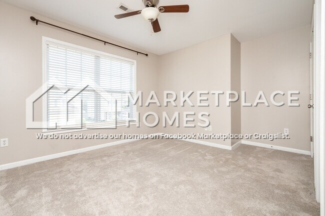 Building Photo - 102 Berwick Ct