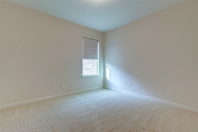Building Photo - 10307 Latta Creek Dr