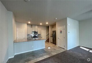 Building Photo - 7441 Sunray Point St