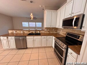 Building Photo - 18035 Green Knoll