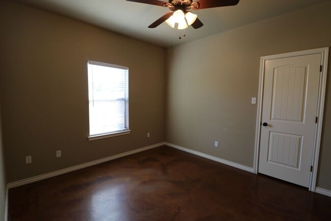 Building Photo - 3506 Canyon Crossing