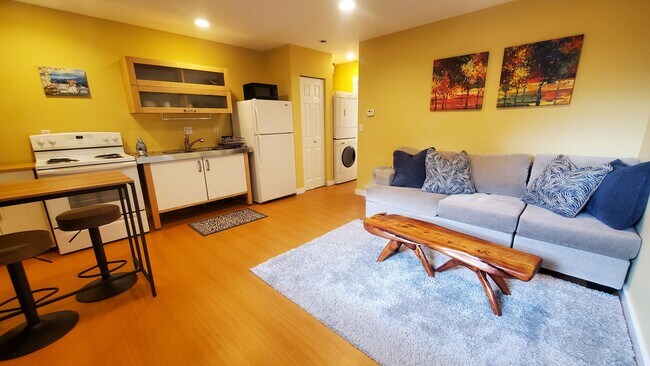 Primary Photo - 21680 Seacrest Ave NE