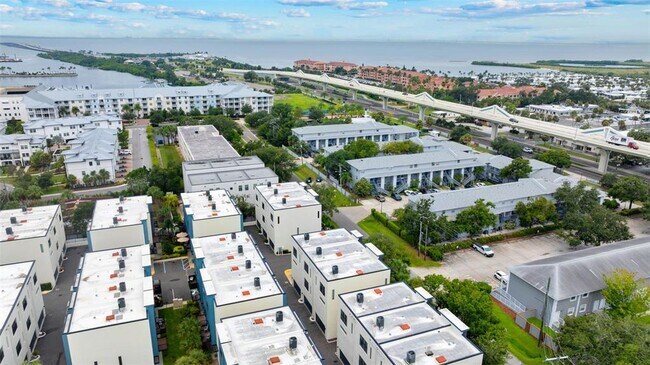 Building Photo - 4810 W McElroy Ave