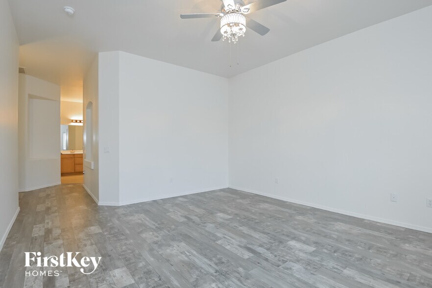 Building Photo - 11549 W Amber Stone Dr