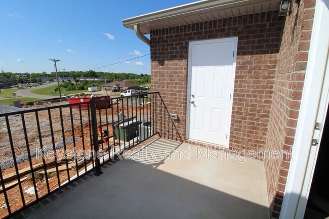 Building Photo - 301 Landrum Pl