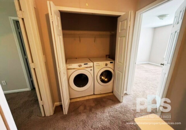 Building Photo - 6764 Blackstone Pl