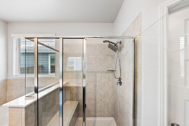 Building Photo - Greenbelt, Second En Suite, Media and Game...
