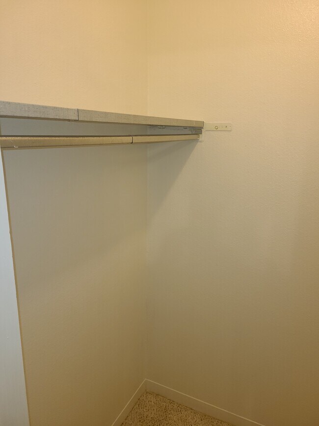 Building Photo - 1315 Kirkwood Dr