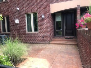 Building Photo - 11 Ojibwa Cir