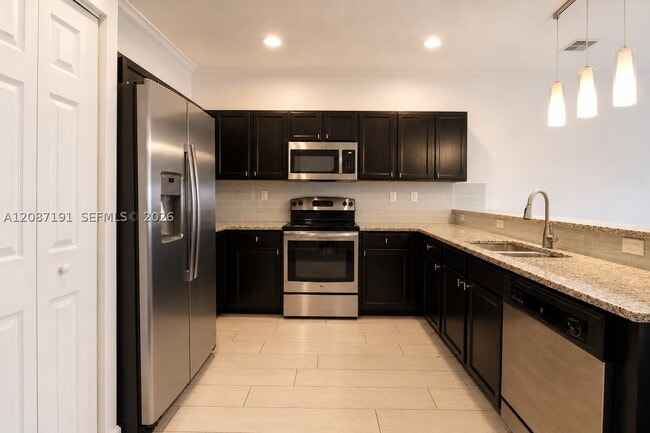 Building Photo - 8954 W 35th Way