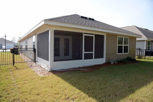Building Photo - Highly desirable Hammock Bay home!