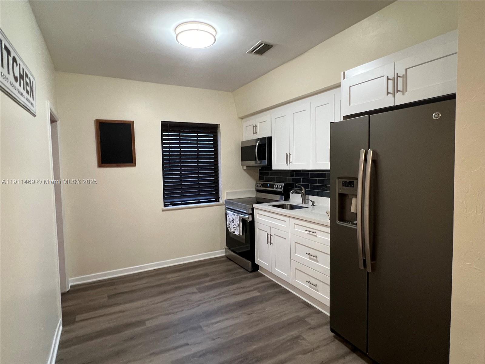 Building Photo - 189 Glendale Dr