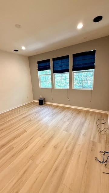Building Photo - 904 N Primrose Ln