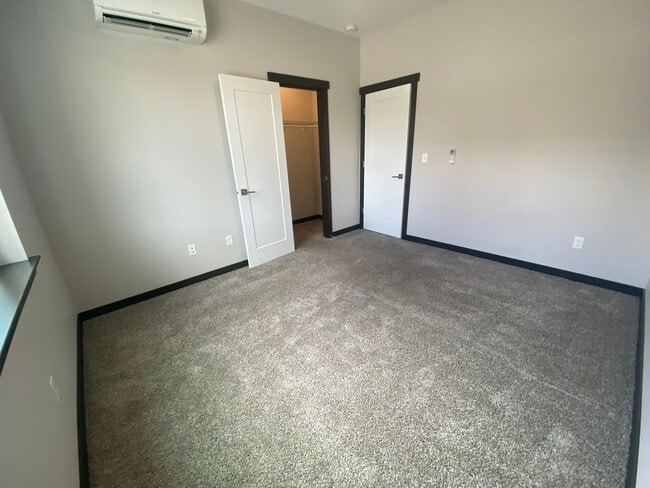 Building Photo - BONUS RENT SPECIAL! Exceptional 3 Bed, 2 B...