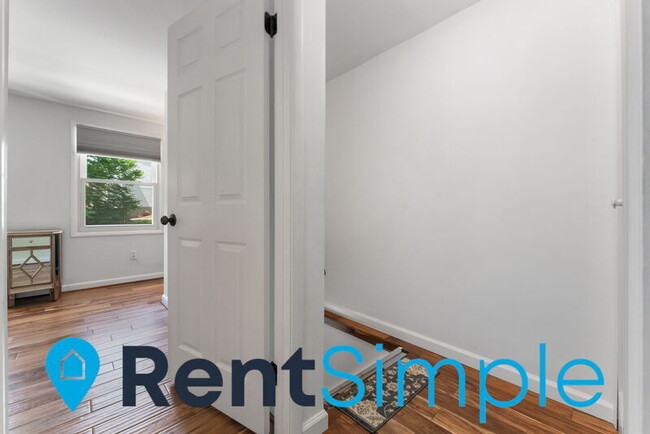 Building Photo - 8143 Crystal Creek Ct