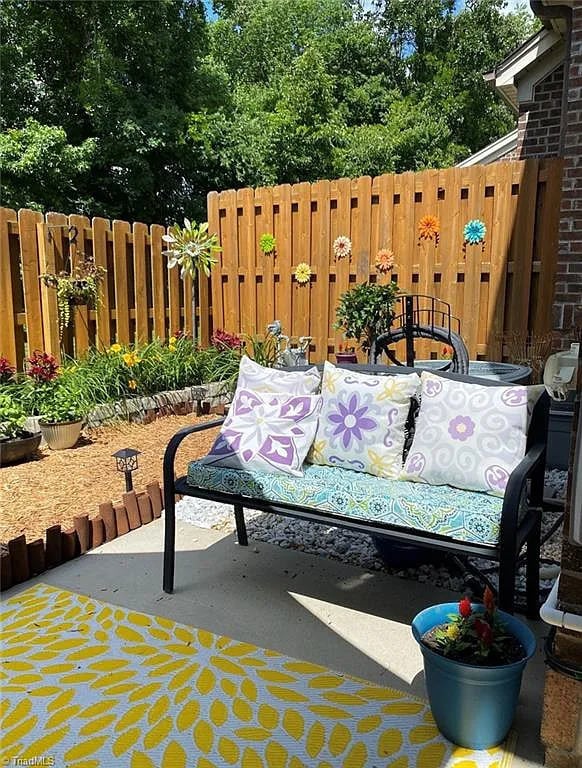 Building Photo - Earn Wealth While Leasing - Like a Homeowner - Lease to Own