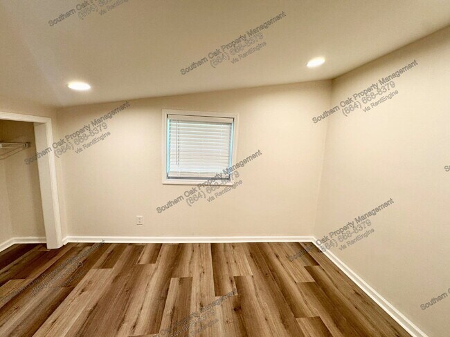 Building Photo - 151 Hopewell Church Dr