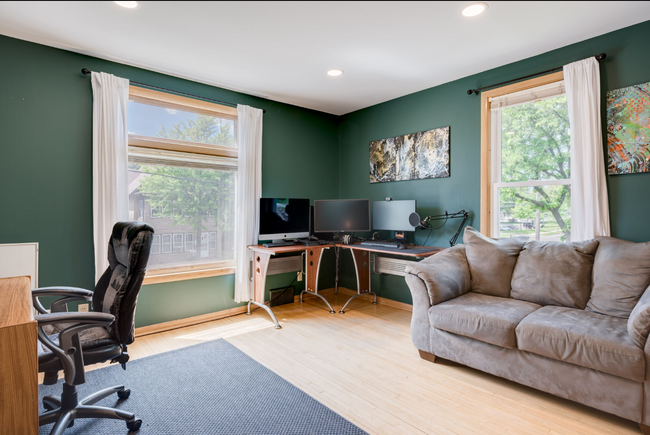 Bedroom 1 - 1827 2nd St NE