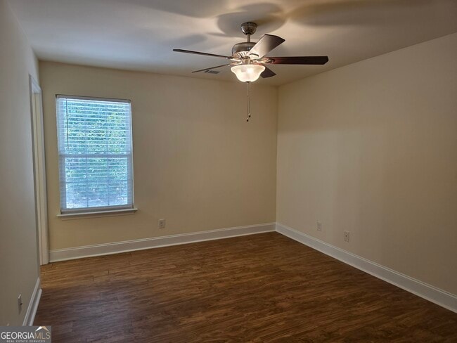 Building Photo - 129 Smithfield Dr