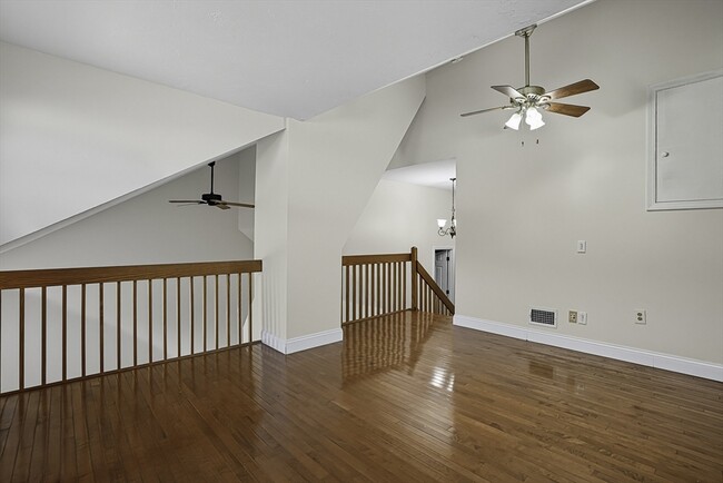 Building Photo - 237 South St