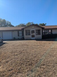 Building Photo - Furnished 1 bedroom, 1 bath duplex located in Umatilla