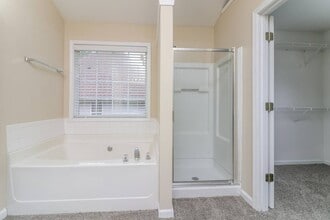 Building Photo - 5514 Black Maple Dr