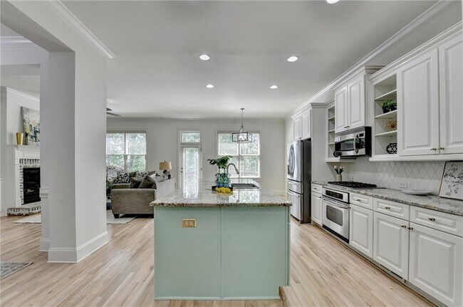 Building Photo - 6961 Fellowship Ln