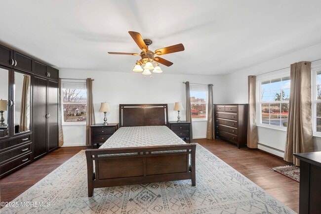 Building Photo - 146 Bath Ave