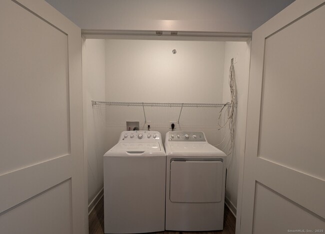 Building Photo - 138 Highland Ave