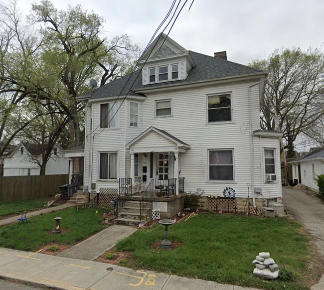 Building Photo - Welcome Home to Your Charming 1-Bedroom Apartment in Troy!