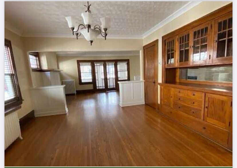 Building Photo - 1131 Lincoln Ave