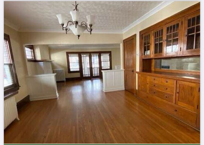 Primary Photo - 1131 Lincoln Ave