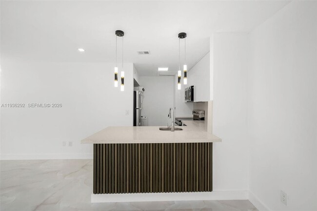 Building Photo - 7662 SW 152nd Ave