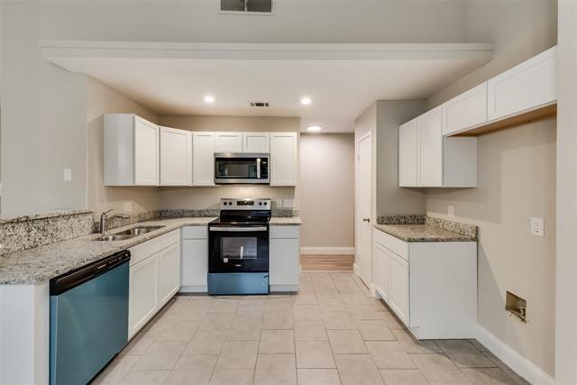 Building Photo - 3301 Cliffview Dr