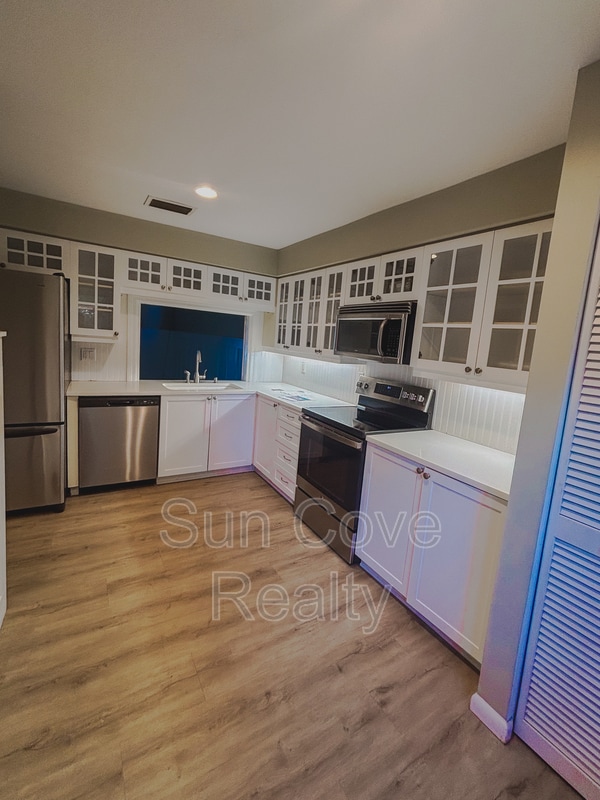 Building Photo - 4518 Ascot Cir S