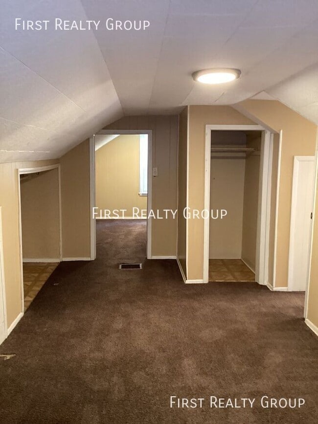 Building Photo - 5290 Derby Rd