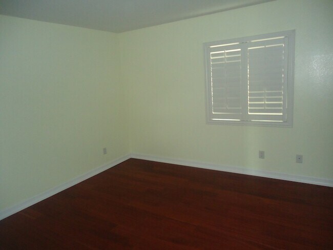 Building Photo - Huge 4 bedroom Masterpiece in the Terra Vista Community For Rent